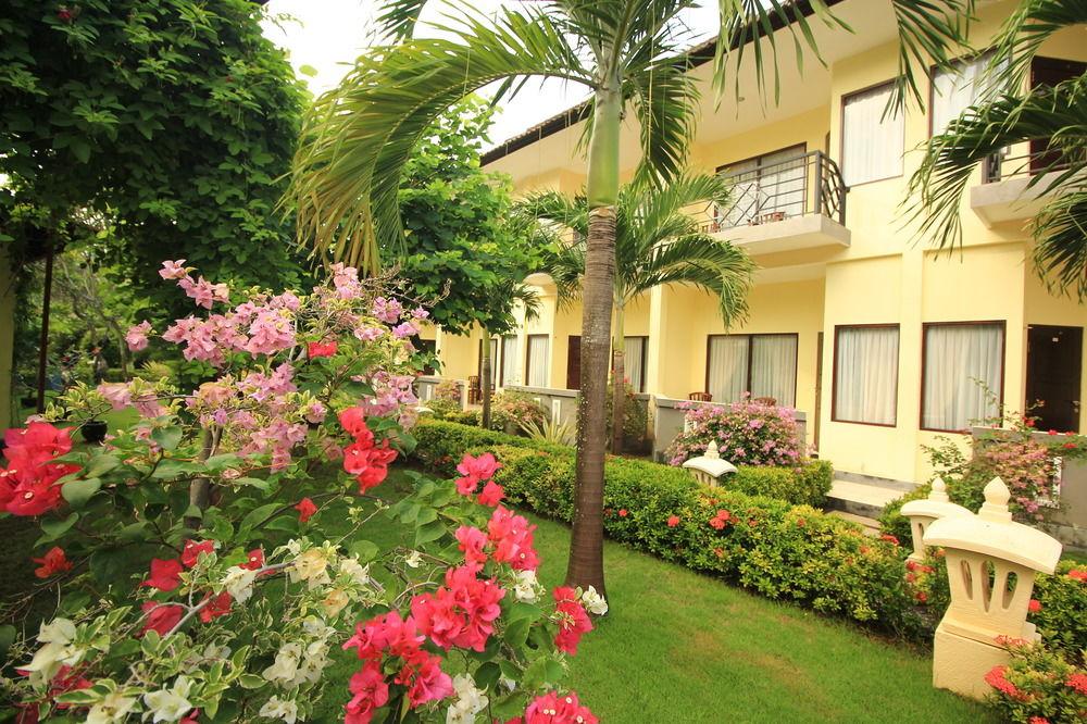 Rossa Garden Hotel Candidasa Esterno foto